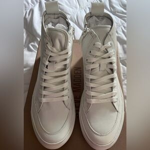 Steve Madden white leather sneakers size 10.5